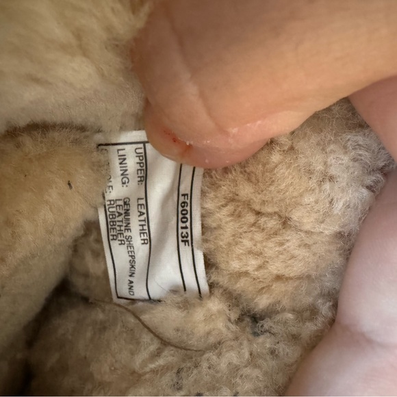 UGG Caspia Winter Boots Womens 7 Leather Sheepskin Lace Pull On Tan Brown - Picture 10 of 10